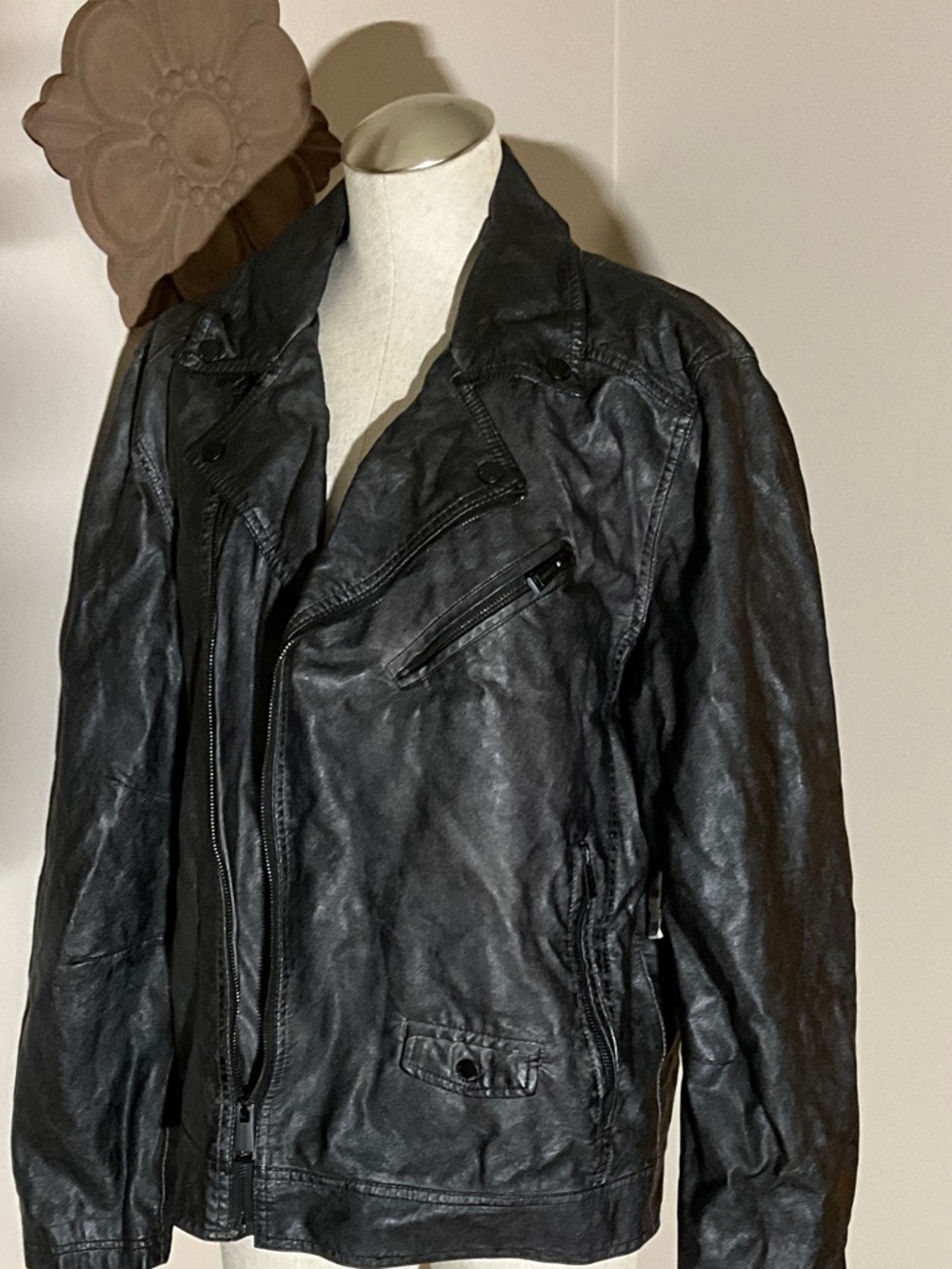 Guess Black Men's Leather Bomber Jacket - Picture 2 of 6